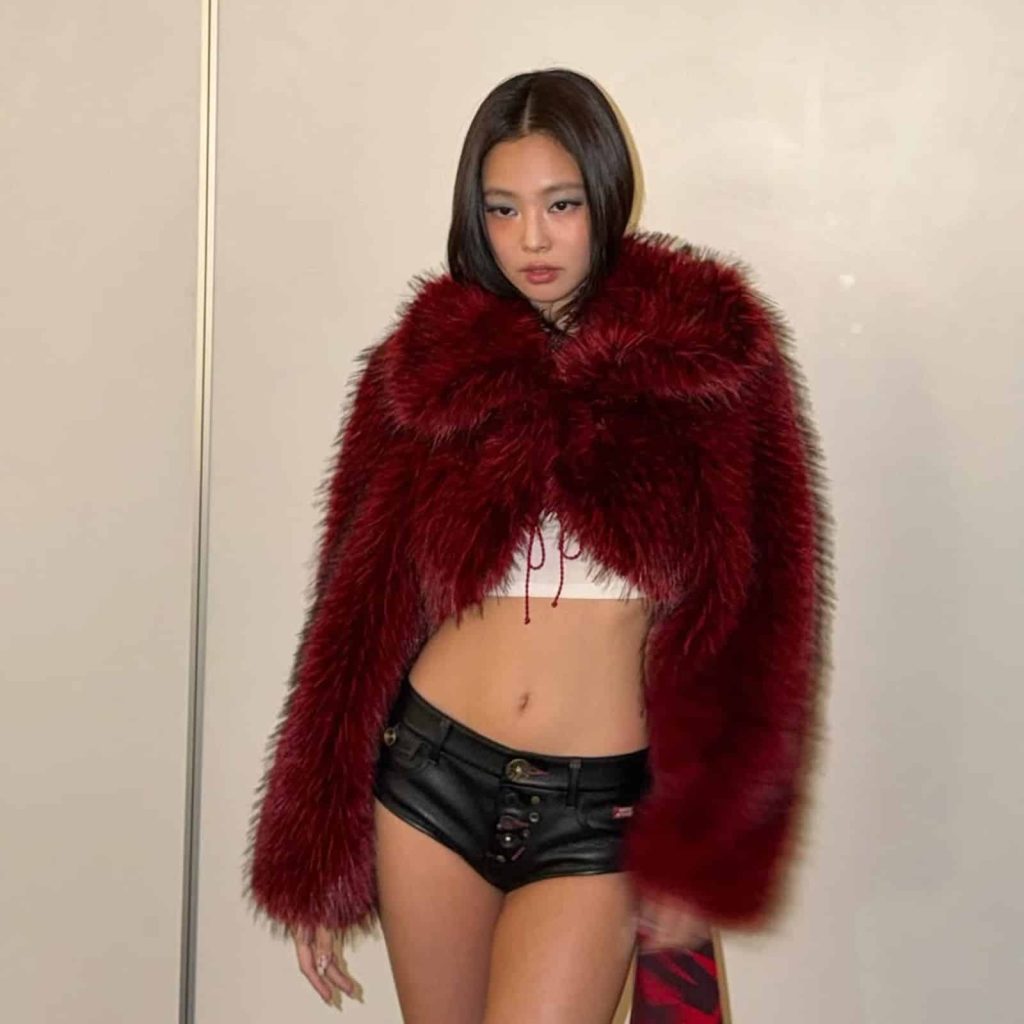 Jennie BLACKPINK: ComplexCon Hong Kong 2026-г доргиов, тайзны арын зургууд 3 Jennie BLACKPINK: ComplexCon Hong Kong 2026-г доргиов, тайзны арын зургууд