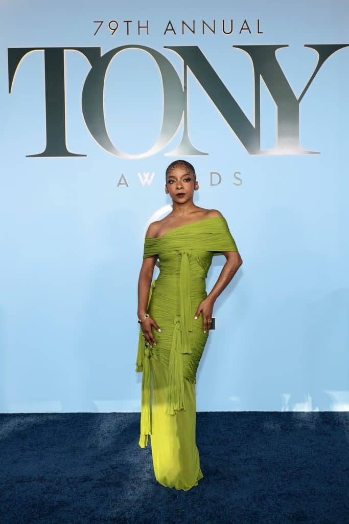 "Tony Awards 2026" наадмын хамгийн загварлаг, шилдэг хувцаслалттай одод 12 Kara Young