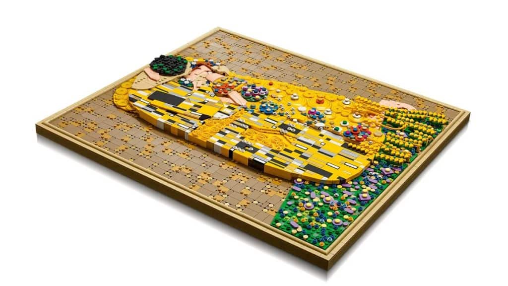 LEGO Климтийн “Үнсэлт” зургийг 4 мянган деталтай набор болгожээ 2 LEGO Климтийн “Үнсэлт”-ийг набор болгов