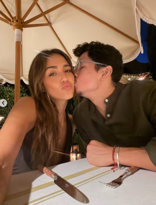 Jessica Alba 11 насаар дүү Danny Ramirez-тай Italy-д романтик амралтаа өнгөрүүлжээ 2 Jessica Alba 11 насаар дүү Danny Ramirez-тай Italy-д романтик амралтаа өнгөрүүлжээ