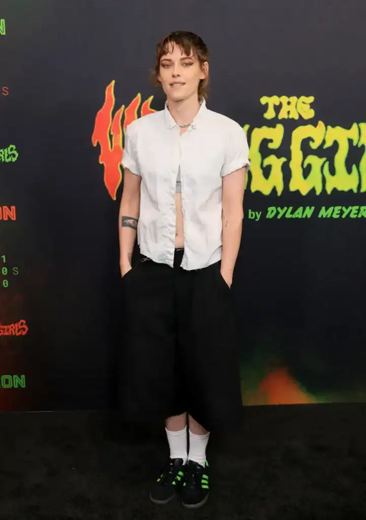 Kristen Stewart-ийн огцом өөрчлөлт дахин шуугиан тарив: “Twilight”-ын одны шинэ төрхийг сүлжээнд хэлэлцэж байна 3 Kristen Stewart-ийн огцом өөрчлөлт дахин шуугиан тарив: “Twilight”-ын одны шинэ төрхийг сүлжээнд хэлэлцэж байна