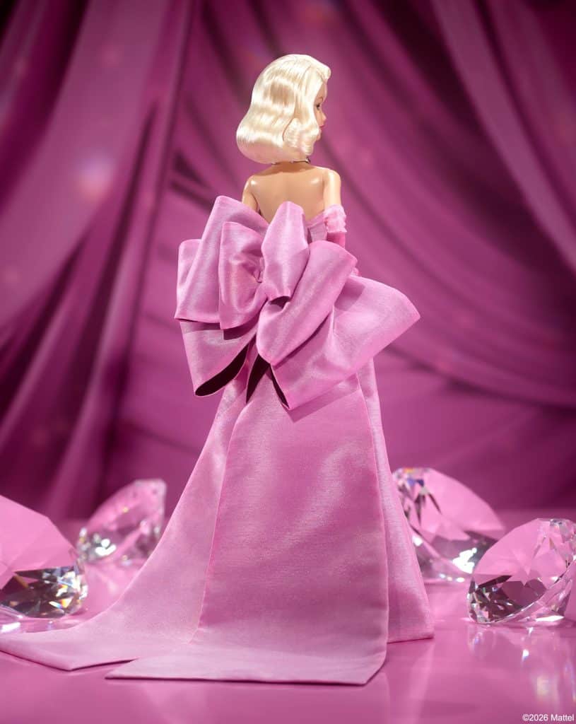 Marilyn Monroe-гийн дүр төрхтэй Barbie худалдаанд гарлаа 3 Marilyn Monroe-гийн дүр төрхтэй Barbie худалдаанд гарлаа