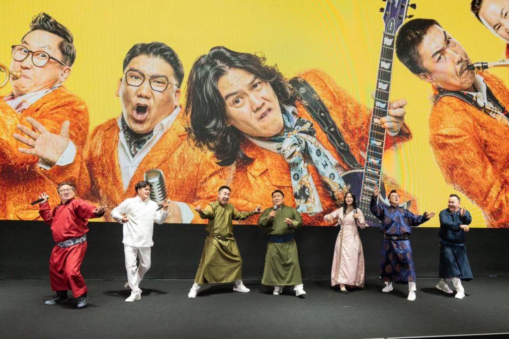 “In da House 3: in Korea” кино Өмнөд Солонгост нээлтээ хийлээ 142 “In da House 3: in Korea” кино Өмнөд Солонгост нээлтээ хийлээ