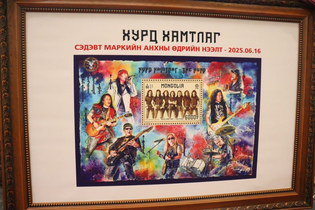 “Хурд” хамтлаг марктай боллоо