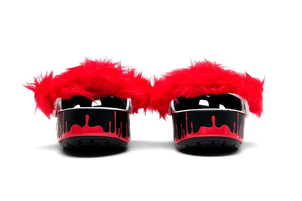 Crocs Pennywise шаахай: Айдсын ертөнцөөс ирсэн шинэ загвар 143 Crocs Pennywise шаахай: Айдсын ертөнцөөс ирсэн шинэ загвар