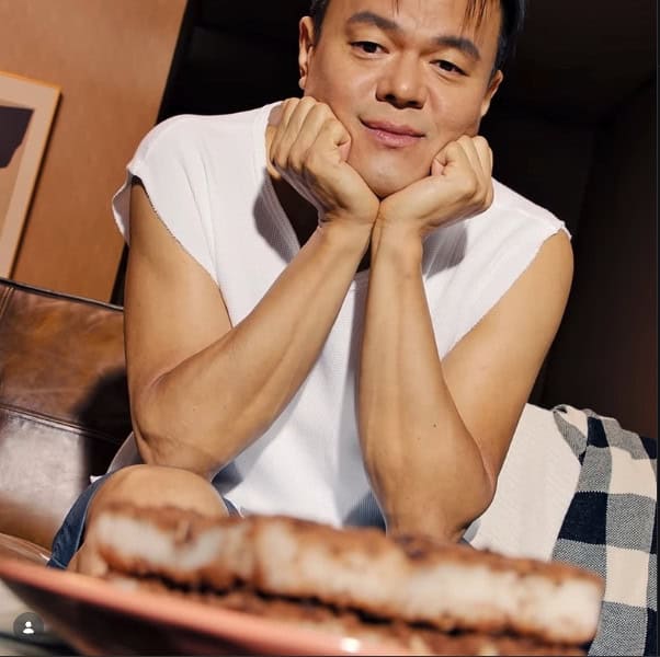 Sunmi J.Y. Park-ийн зургийг нийтэлснээс нэг минутын дараа 100 дагагчаа алдсан гэжээ 2 Sunmi J.Y. Park-ийн зургийг нийтэлснээс нэг минутын дараа 100 дагагчаа алдсан гэжээ